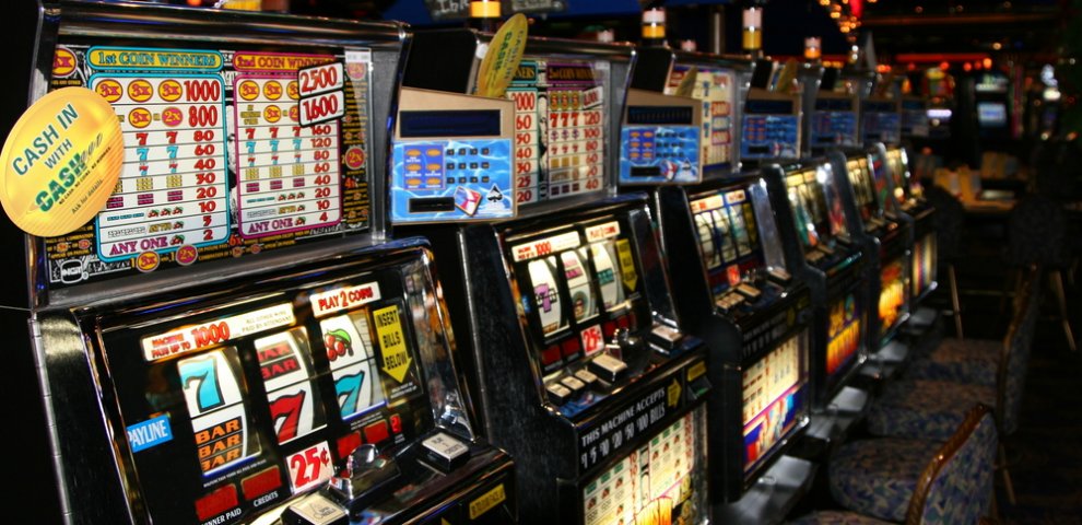 Casino machine games